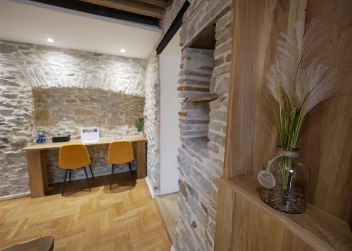 Apartment De *